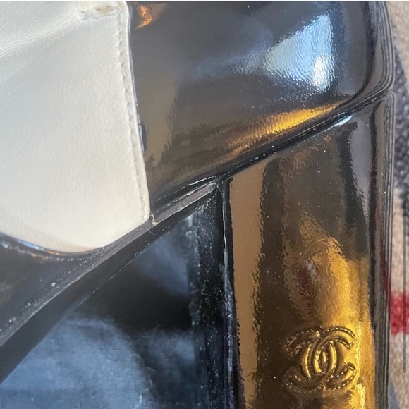 Classic vintage Chanel boots - Picture 6 of 8